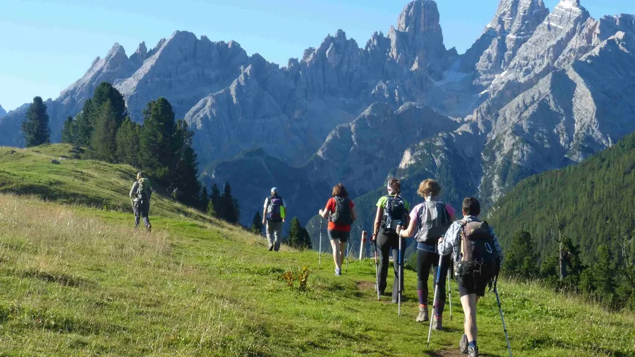 Gran Tour Alpino de Trekking y Bienestar en los Dolomitas