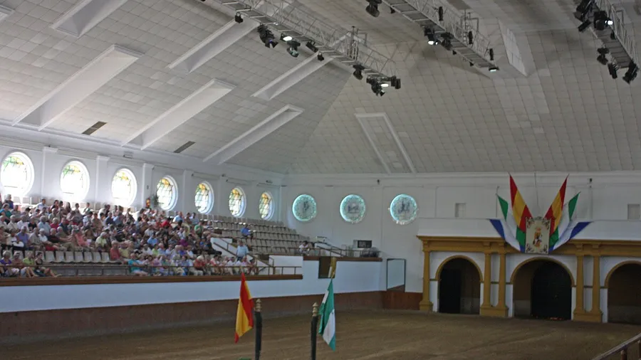 Visita guiada y ballet ecuestre en la Real Escuela Andaluza de Jerez