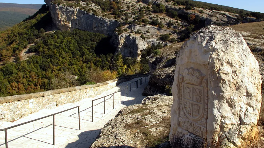 Cueva de Ojo Guareña