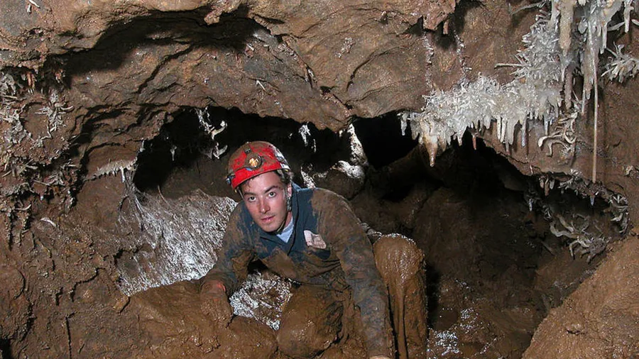 Imagen de Artículo de Blog: Niveles de dificultad en espeleología: del iniciación al espeleobuceo