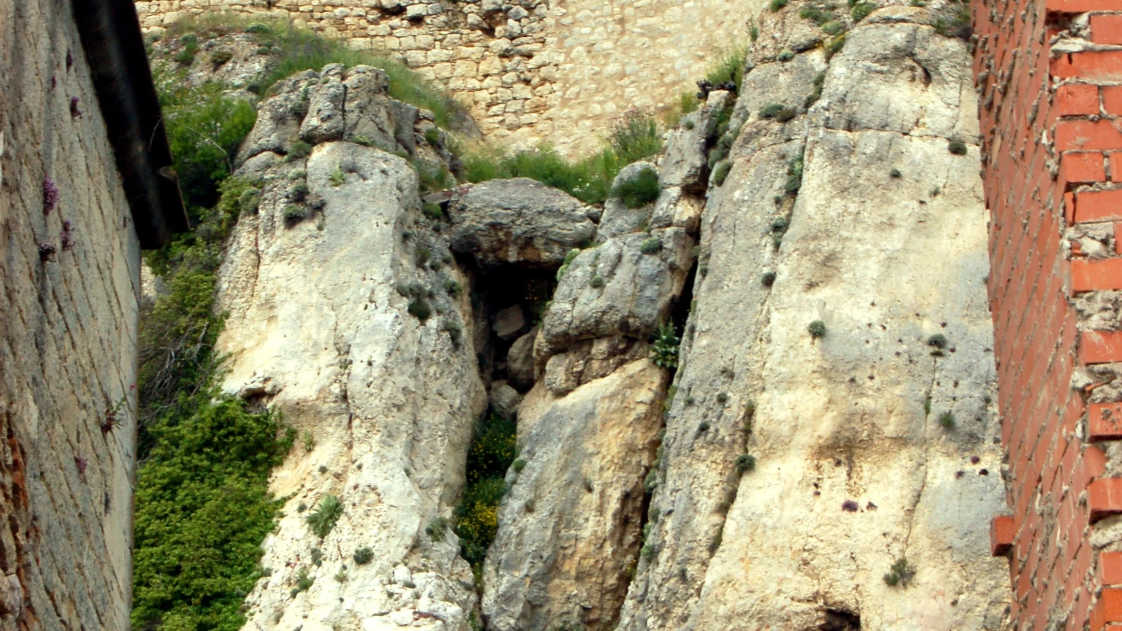 File:Castle of Morella   panoramio.jpg