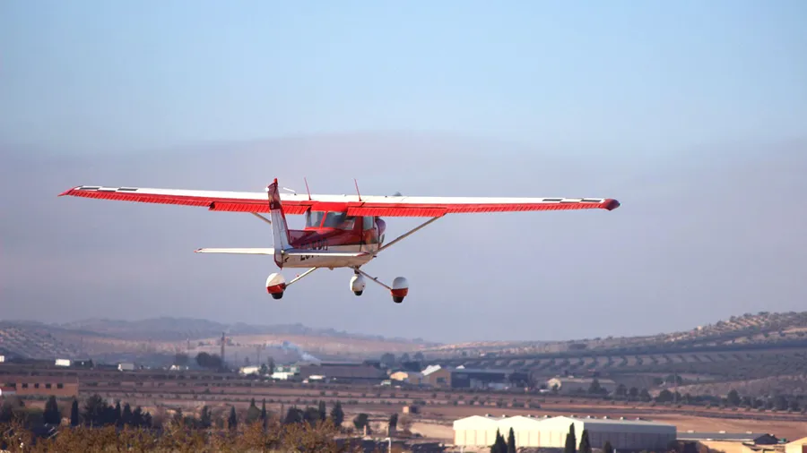 Vuelo en avioneta con acompañantes en Granada