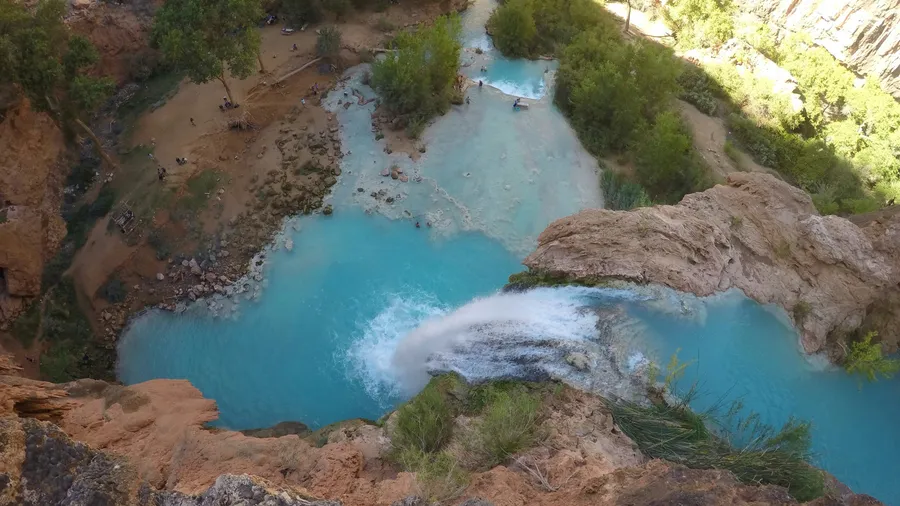 Imagen de Artículo de Blog: Barranquismo en España: 10 cañones para descender entre pozas turquesas y cascadas
