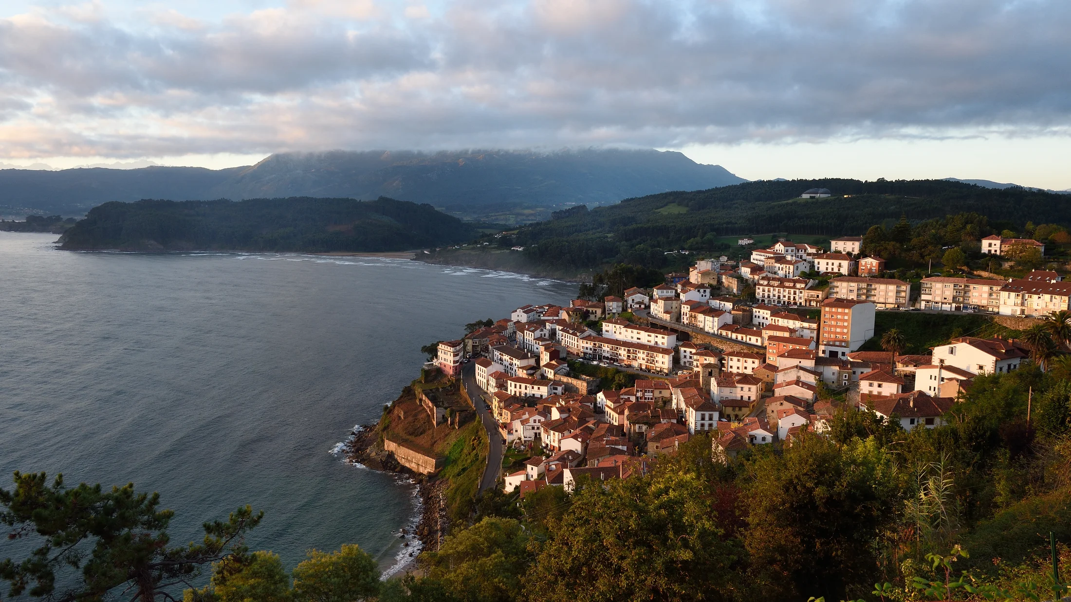 Lastres
