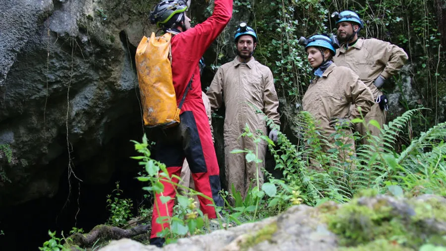 Advanced Speleology in the Laminetako System, Lekeitio