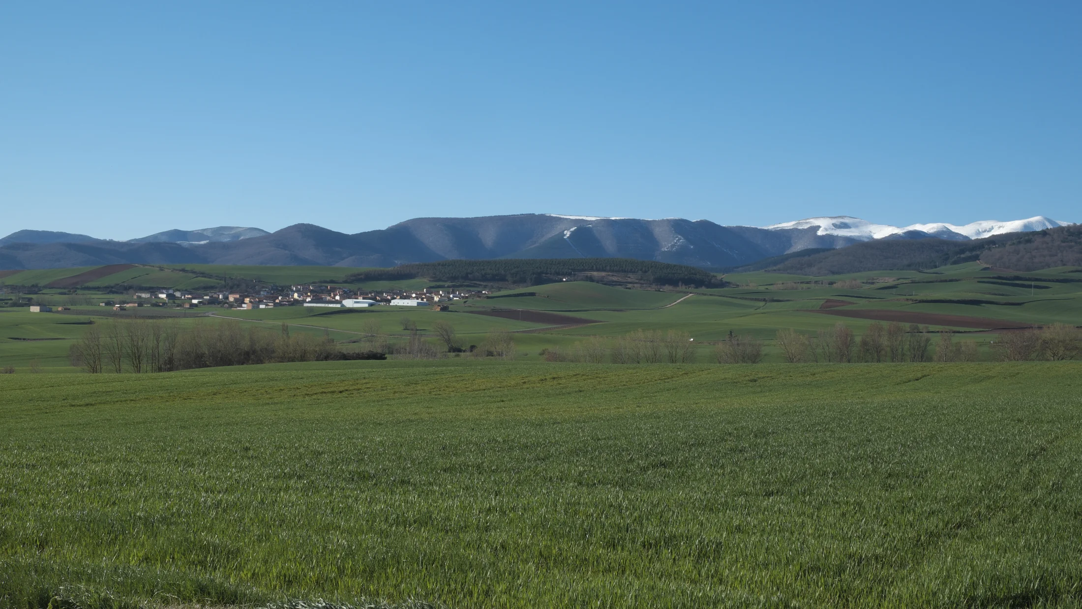 File:Sierra de la Demanda bei Cañas (La Rioja) 318.jpg