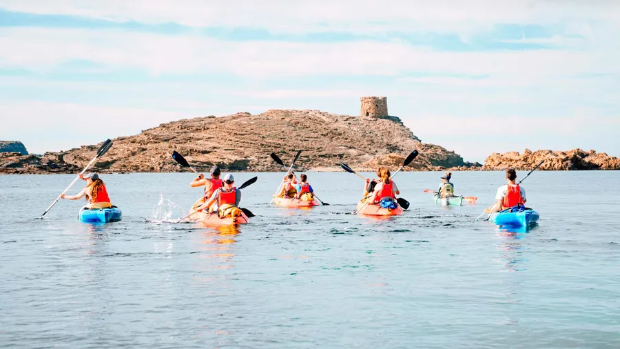 Turismo activo en Menorca, Ibiza y Formentera: senderismo, kayak y snorkel en las islas
