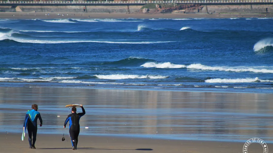 Surfcamp in Salinas, Asturias