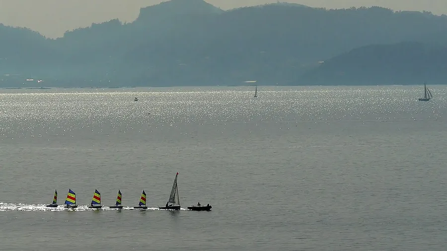 Curso de vela ligera en el Embalse de Entrepeñas