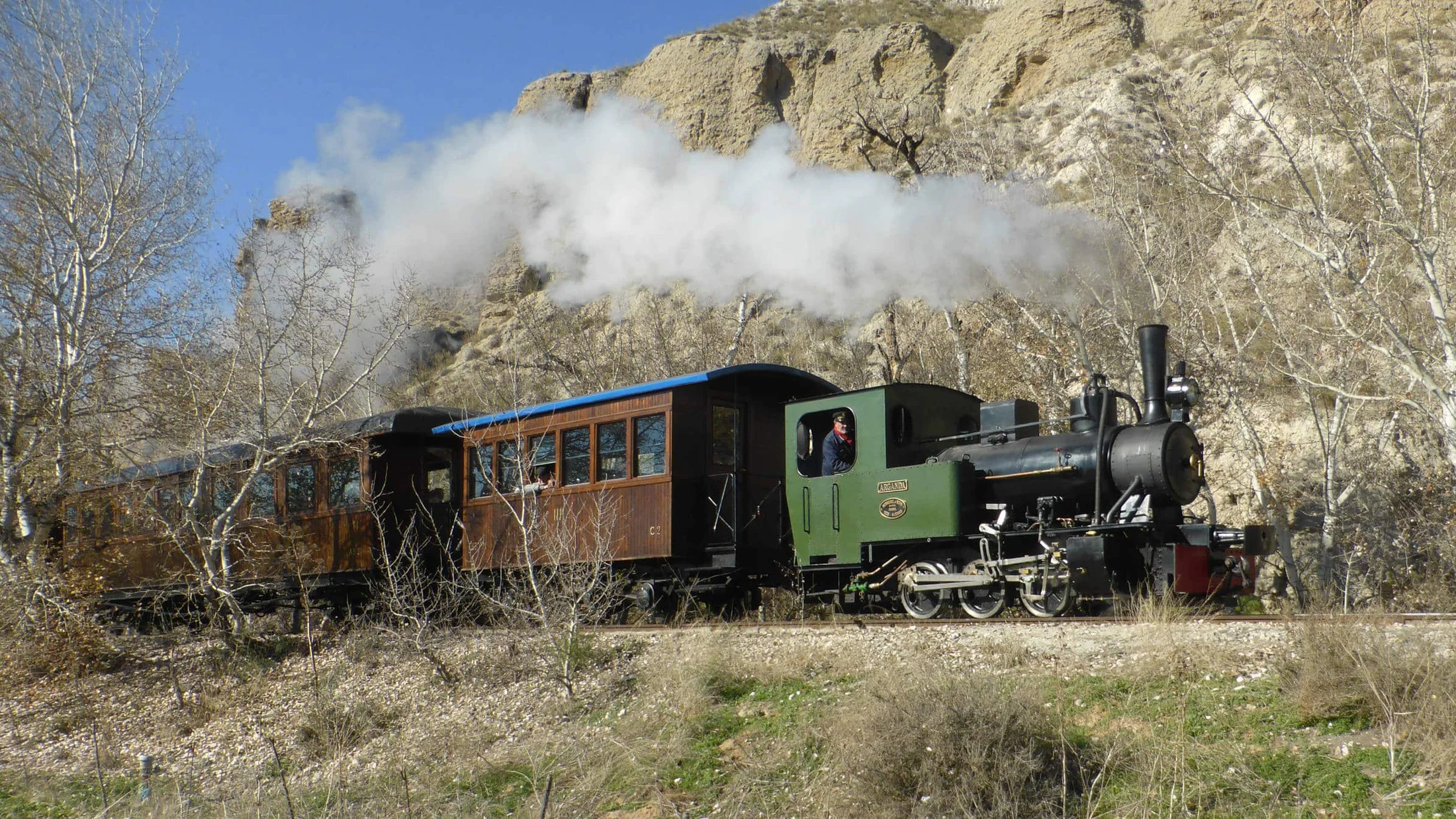 Trenes turísticos históricos (no de lujo): 7 viajes nostálgicos por España