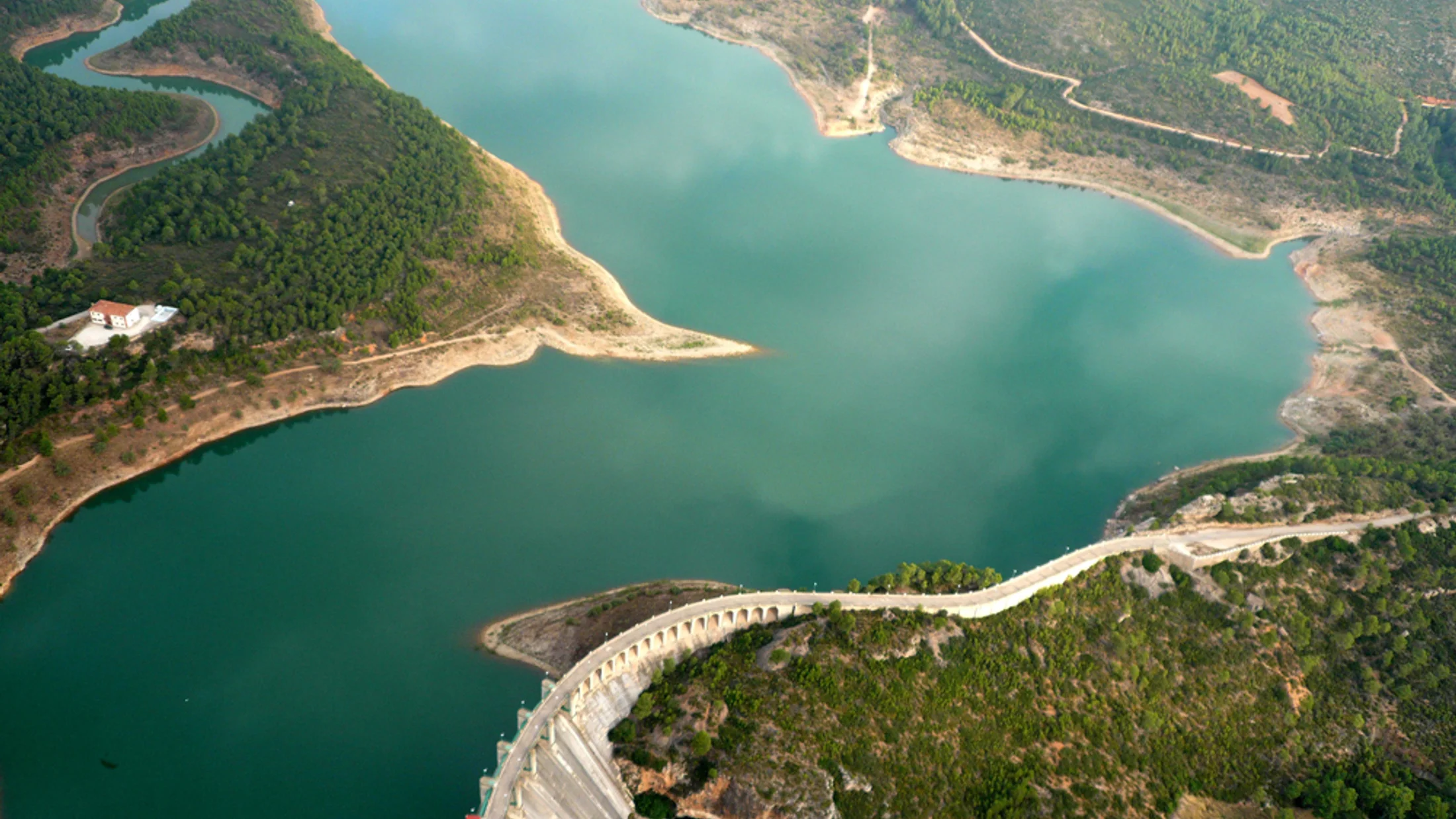 File:Embalse de Forata.jpg