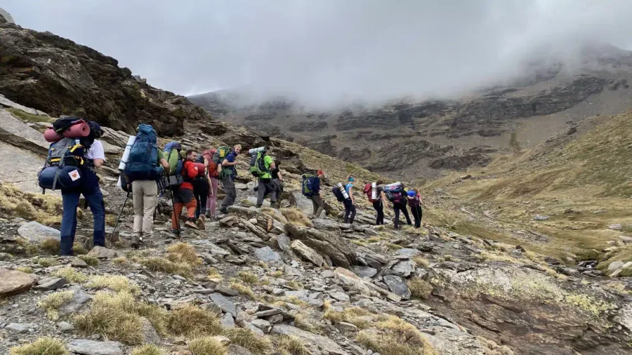 Turismo activo en Sierra Nevada: del pico más alto de España a las playas de Granada