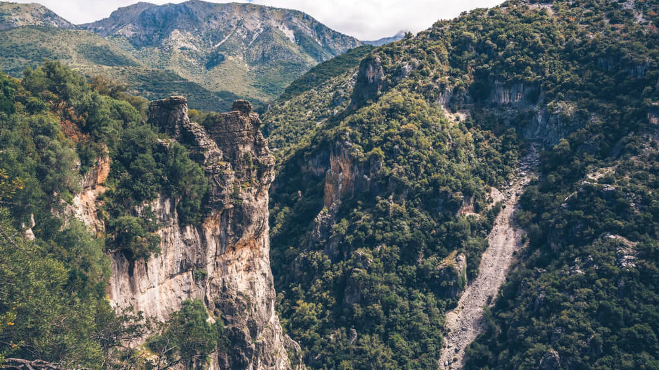 Las 10 mejores rutas de senderismo de Andalucía: de Sierra Nevada al Torcal de Antequera