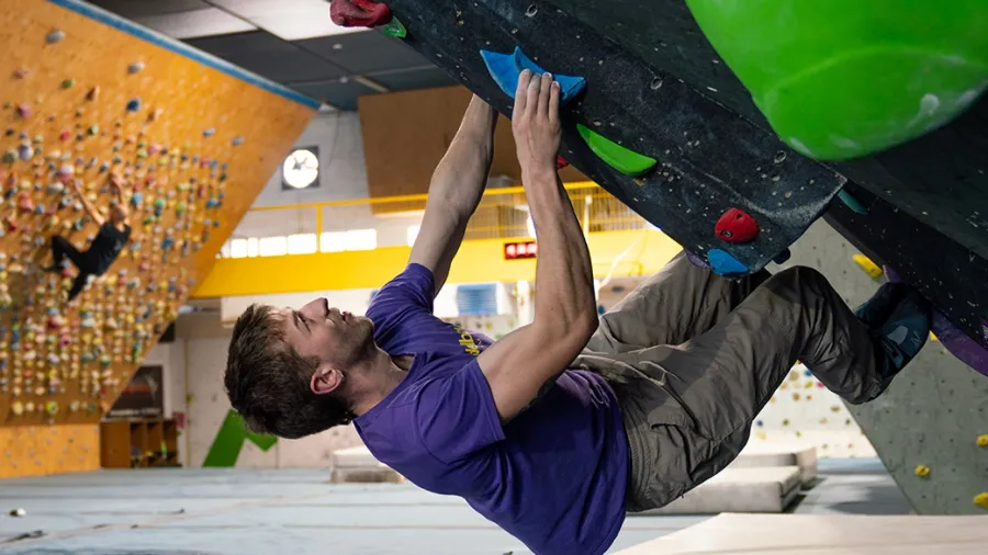 Family-Friendly Indoor Rock Climbing at Sala Batec Sabadell