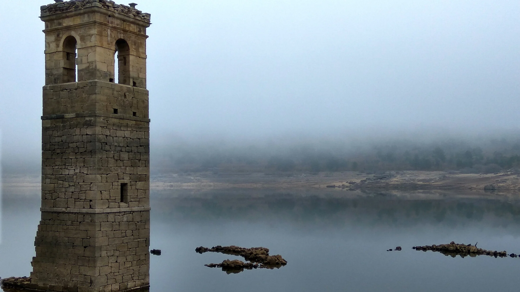 File:Torre de Iglesia de La Muedra (Soria).jpg
