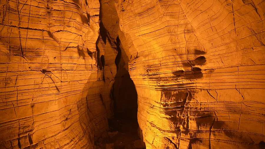 Espeleología en Cuivo Mortero de Astrana, Cantabria