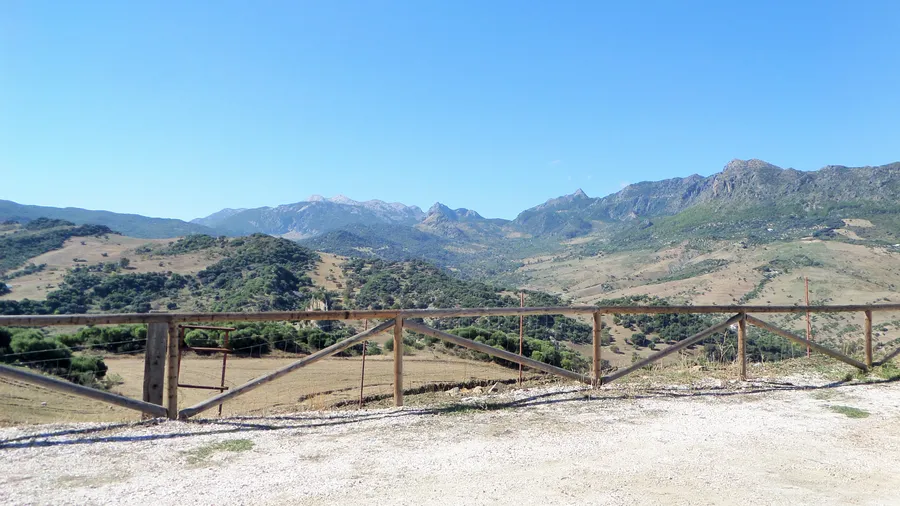 Imagen de Artículo de Blog: Grazalema + Ronda in a Weekend: White Villages, Canyoning and Pinsapos