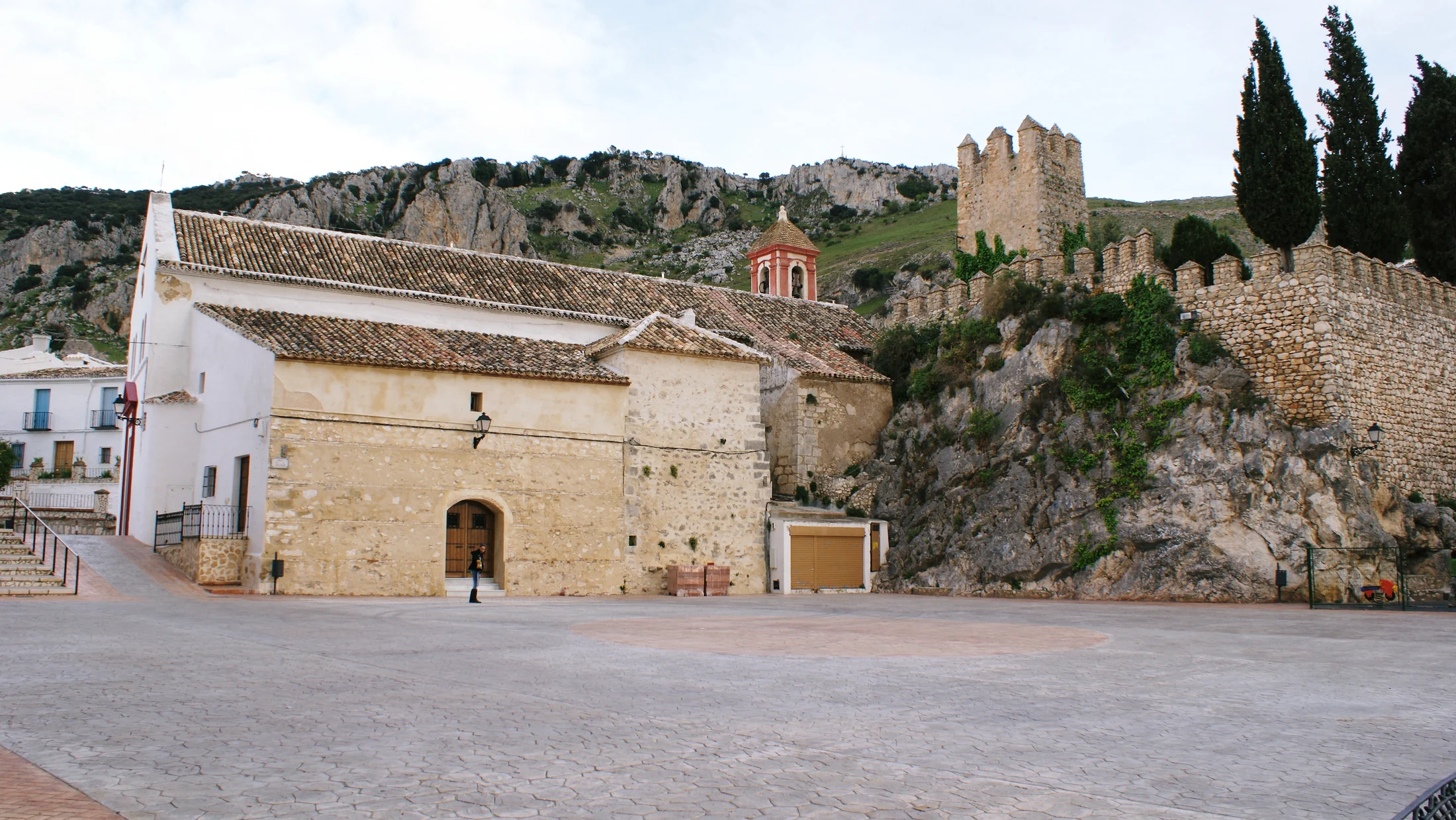 File:Zuheros church.jpg