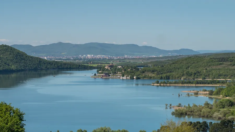 Ullíbarri-Gamboa Reservoir