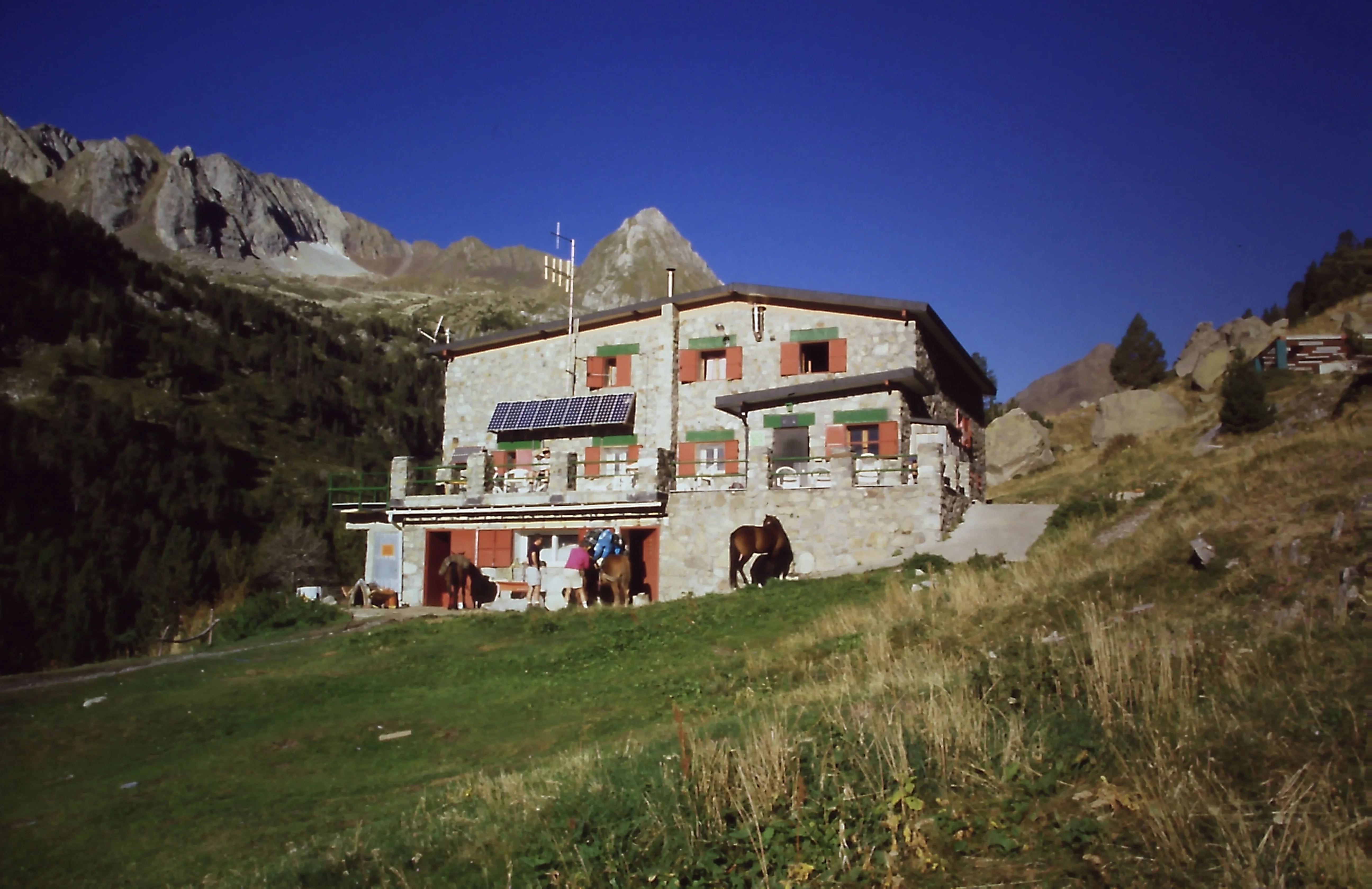 Imagen gallery del artículo Ruta Circular Pirineos 3 Días: Guía Completa de Trekking