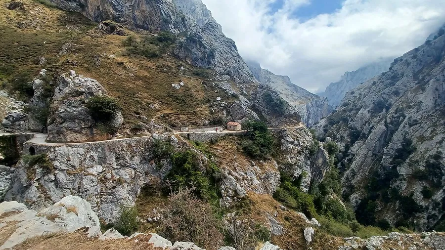 Trekking guiado por los Picos de Europa en Asturias