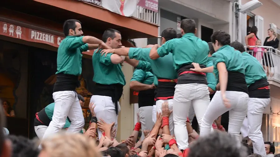 Human Towers and Castells Experience in Vilanova i la Geltrú