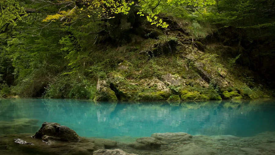 Imagen de Artículo de Blog: Nacedero del Urederra: cascadas turquesa, permisos y cómo visitar la reserva