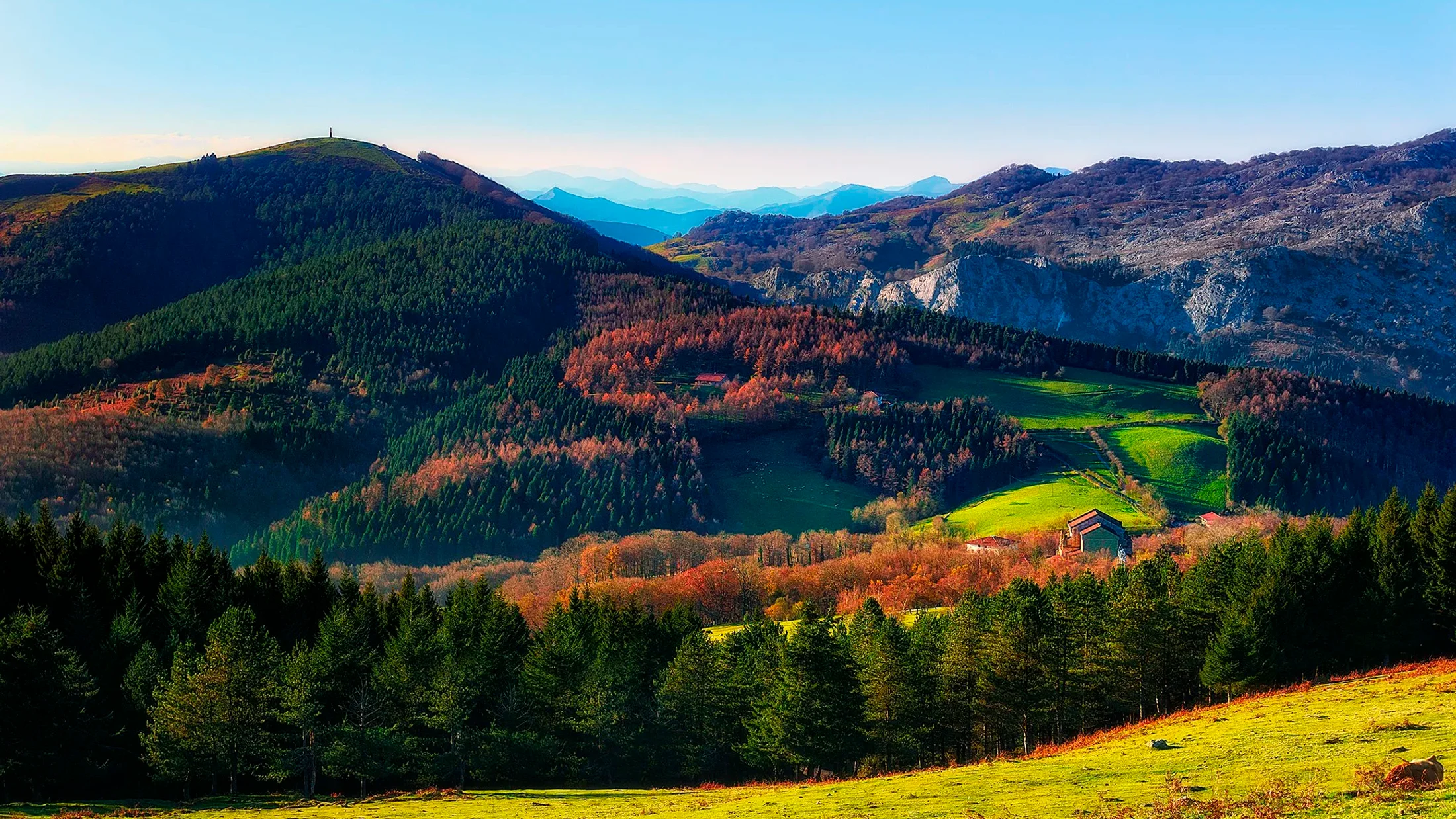 Hiking near Bilbao: 8 routes between coast, mountains and flysch