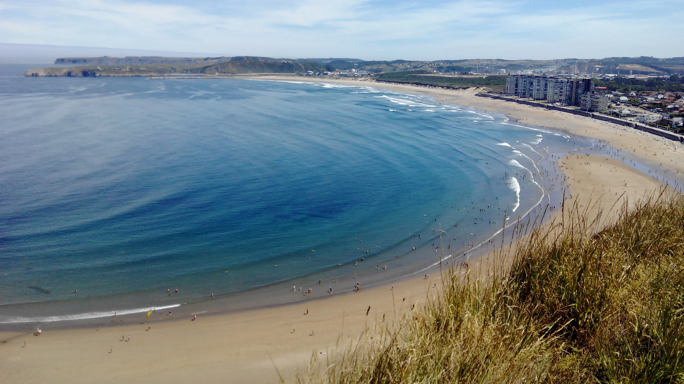 File:Playa de Salinas desde Pinos Altos.jpg