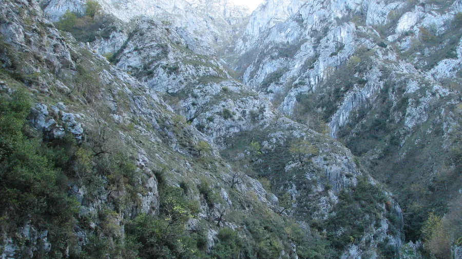 Hiking through the Beyos Gorge, León