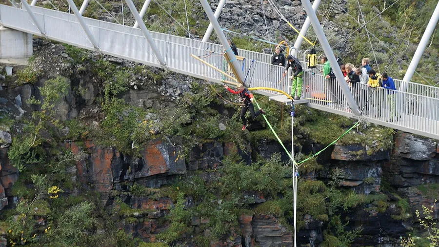 Puenting en el puente de Saldes, Bergadá