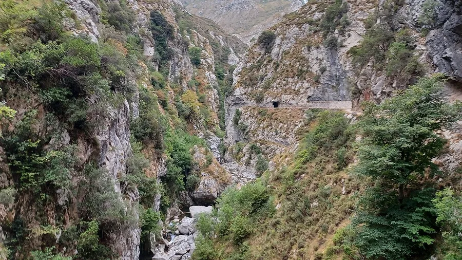 Senderismo con relajación termal en Picos de Europa