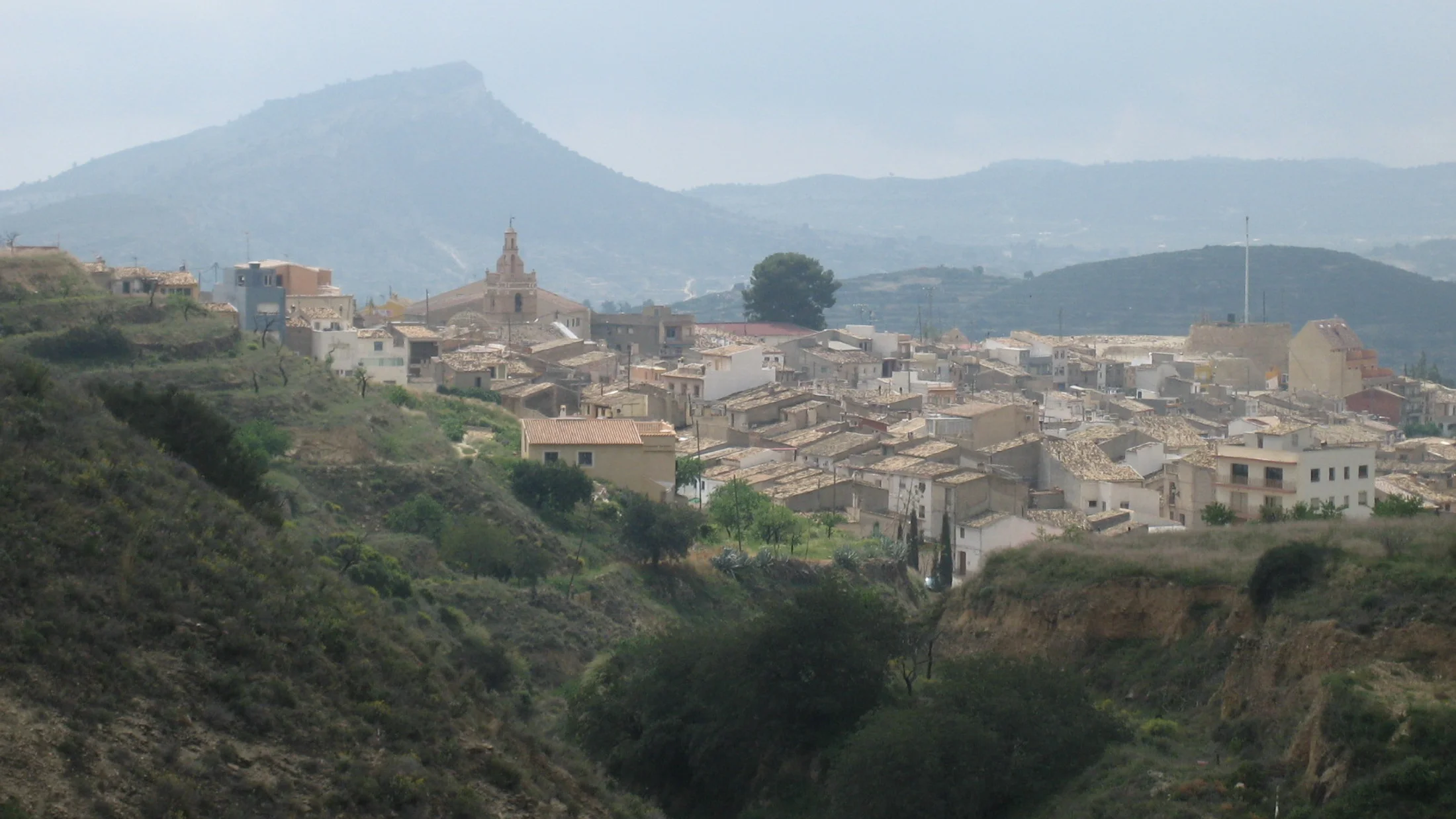 File:Vista de Relleu.jpg