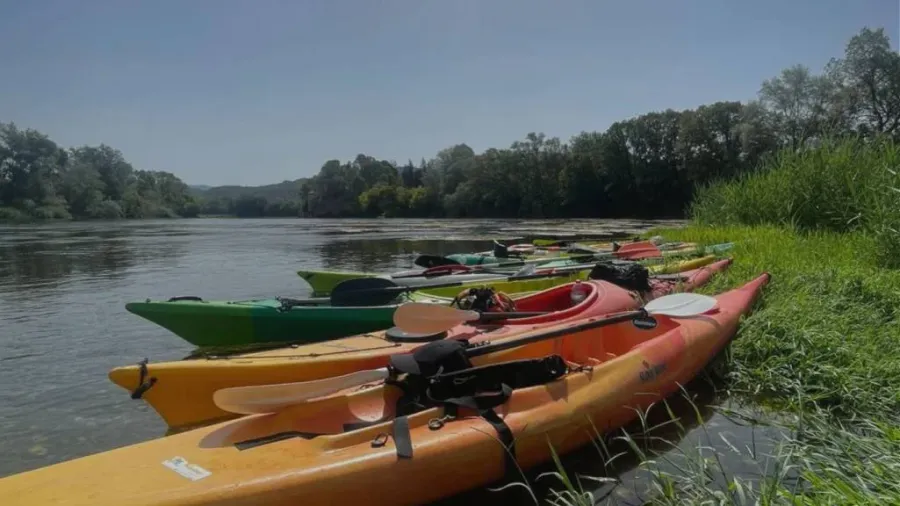 Ruta guiada en kayak por el río Ebro entre Miravet y Benifallet
