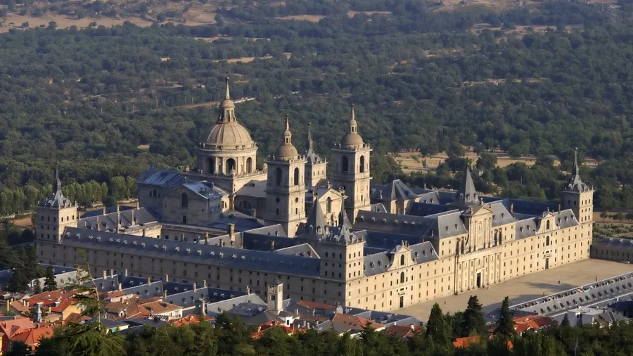 Paseo en helicóptero sobre El Escorial y Sierra de Guadarrama