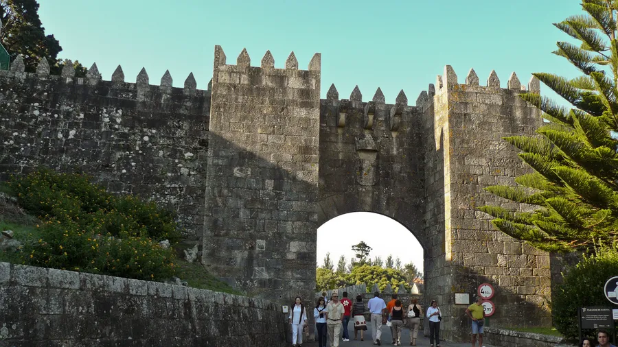 Castillo de Monterreal (Baiona)