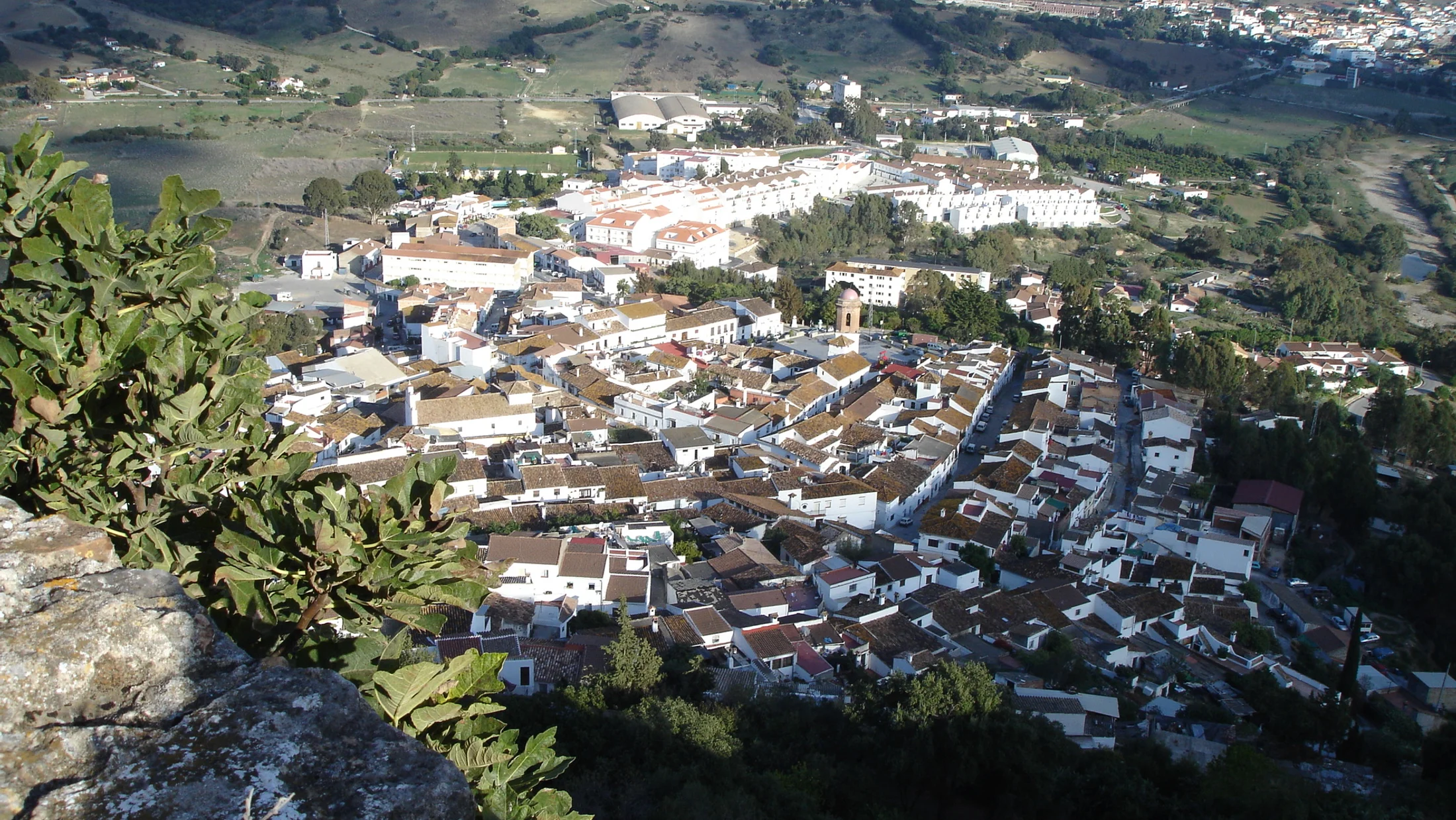 File:Jimena desde el castillo 2.jpg
