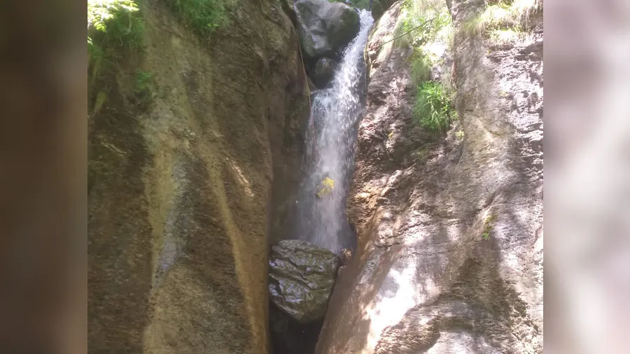 Barranquismo en el Barranco Jordán-Arrako (Valle de Belagua, Navarra)