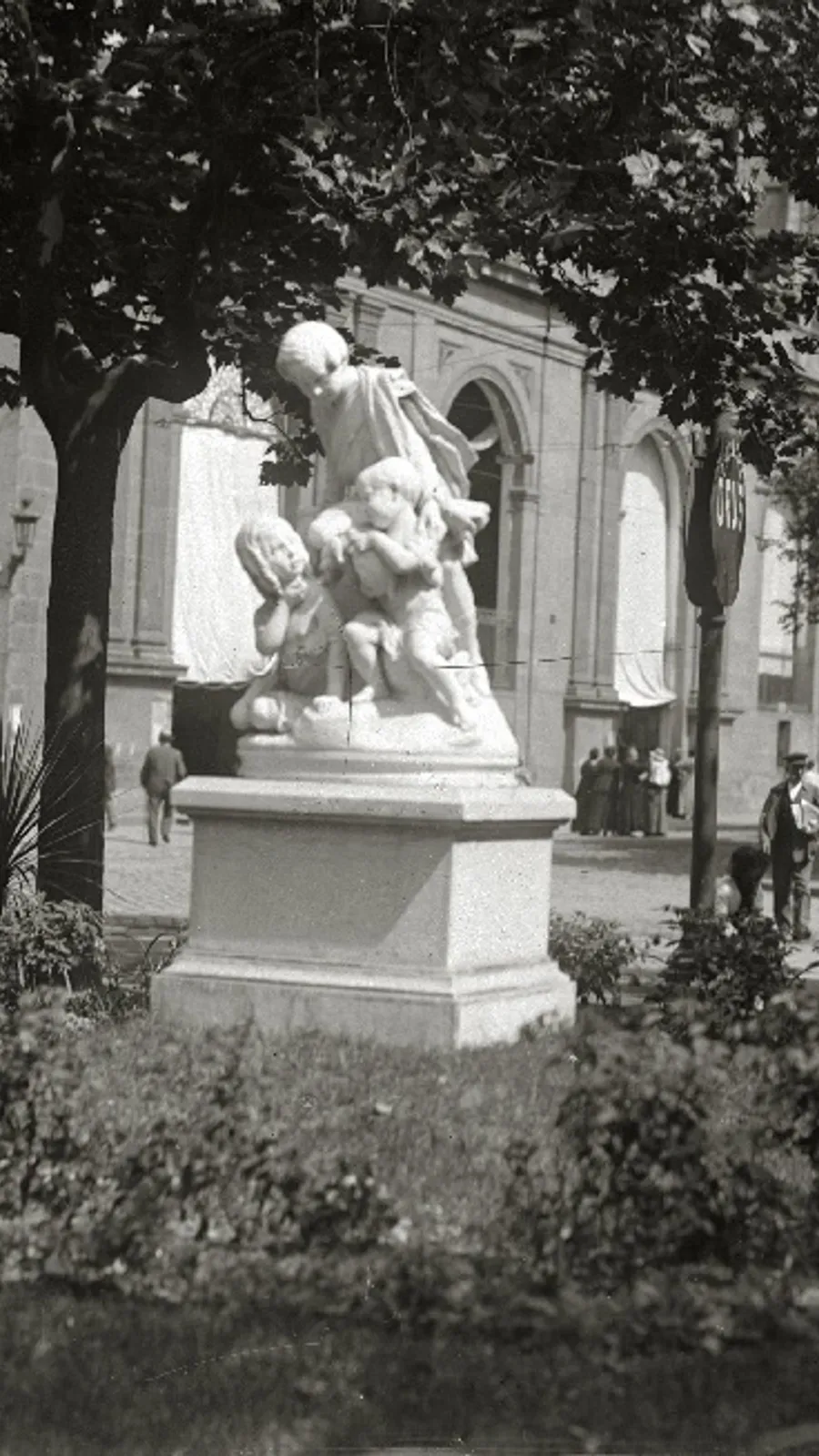 Mercado de la Bretxa