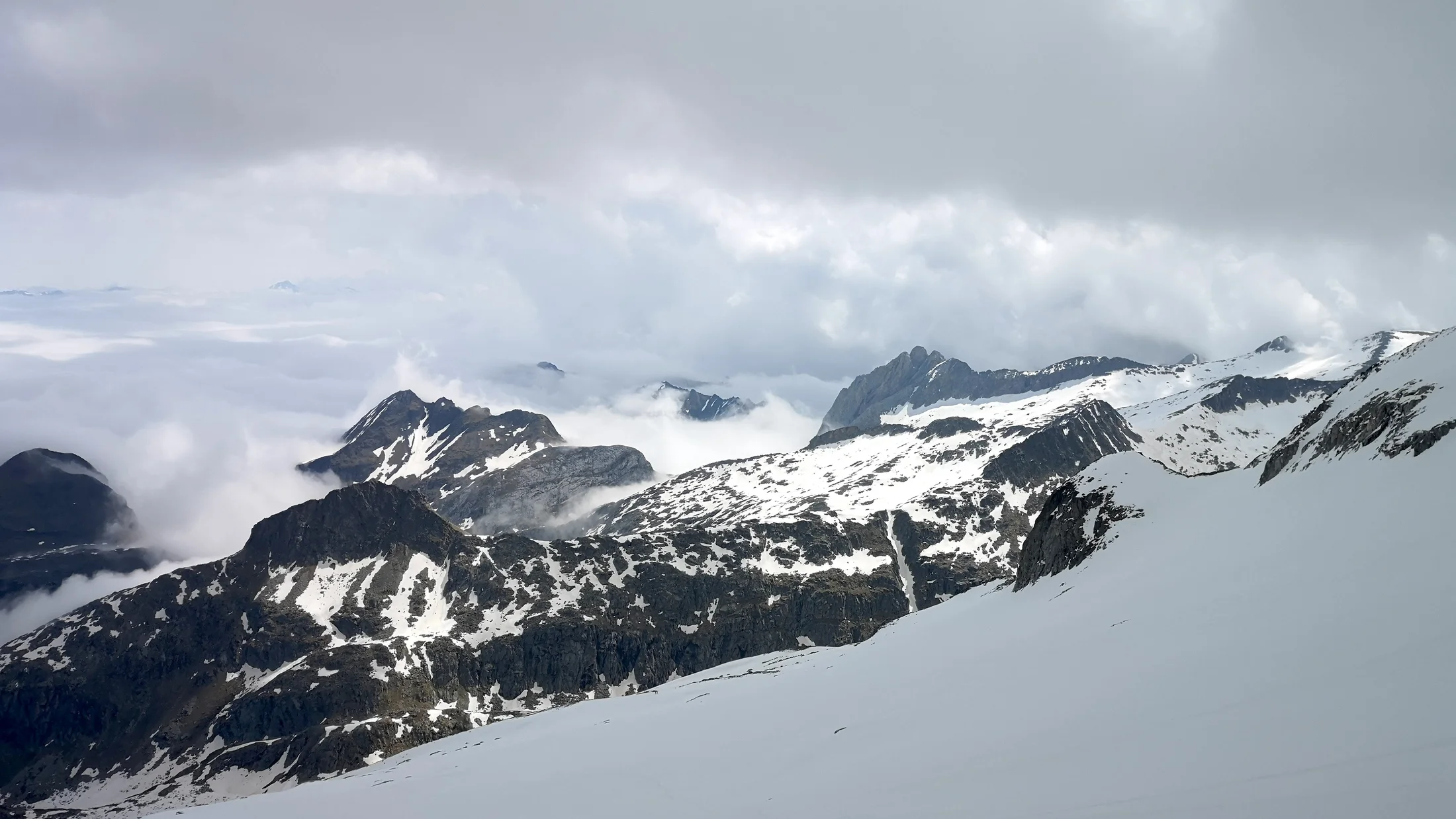 File:Parque natural Posets Maladeta.jpg
