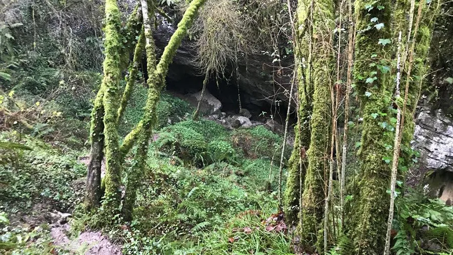 Espeleología en la Cueva AIXA I (Deba)