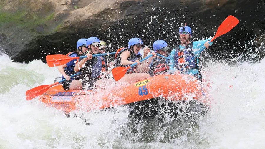 Imagen de Artículo de Blog: Rafting con niños: ríos recomendados y edades mínimas por tramo