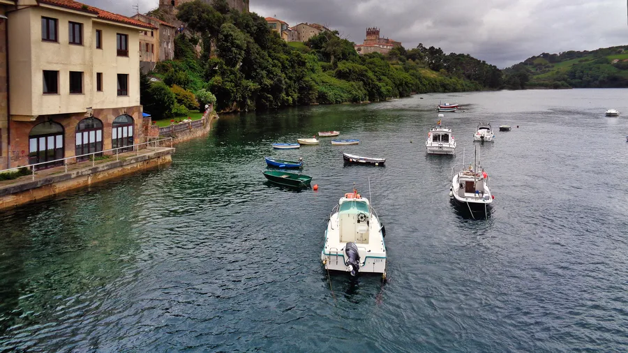 Canoe trip through the San Vicente de la Barquera estuary