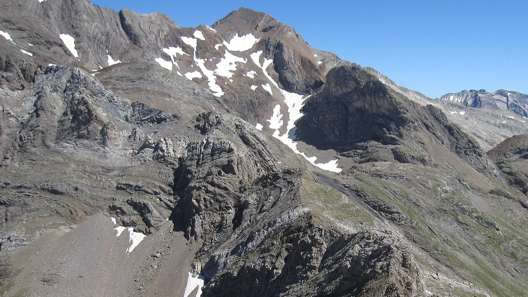 El Posets desde la Forqueta, una de sus caras en la travesía