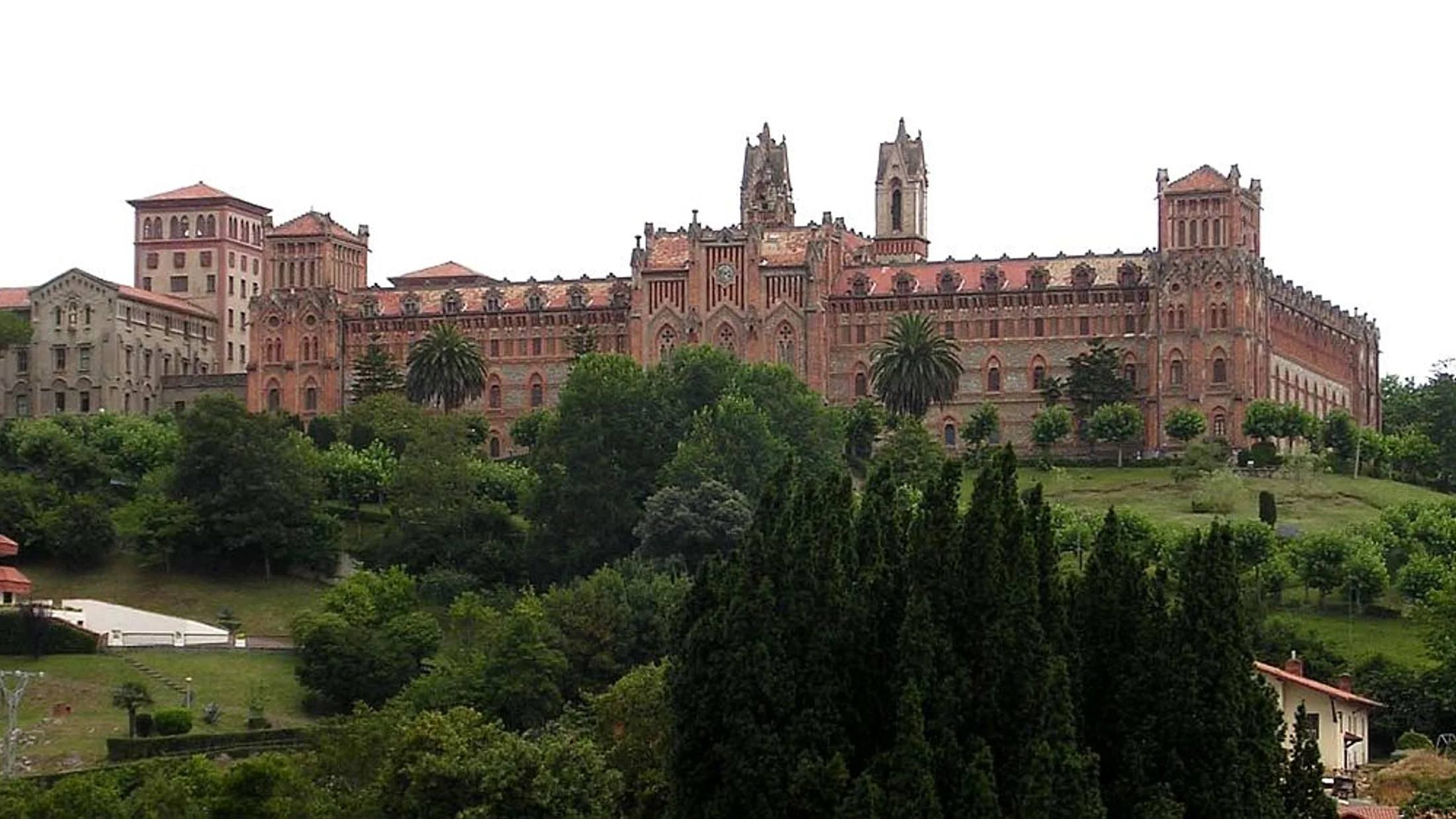 Universidad Pontificia de Comillas | Visita guiada al seminario modernista