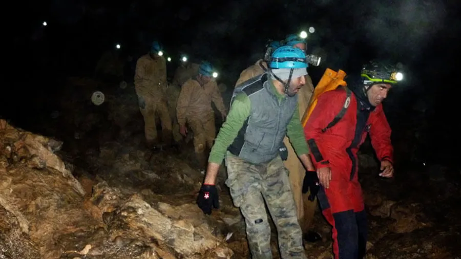 Easy Caving at Cueva de Iguaran, Sierra de Entzia