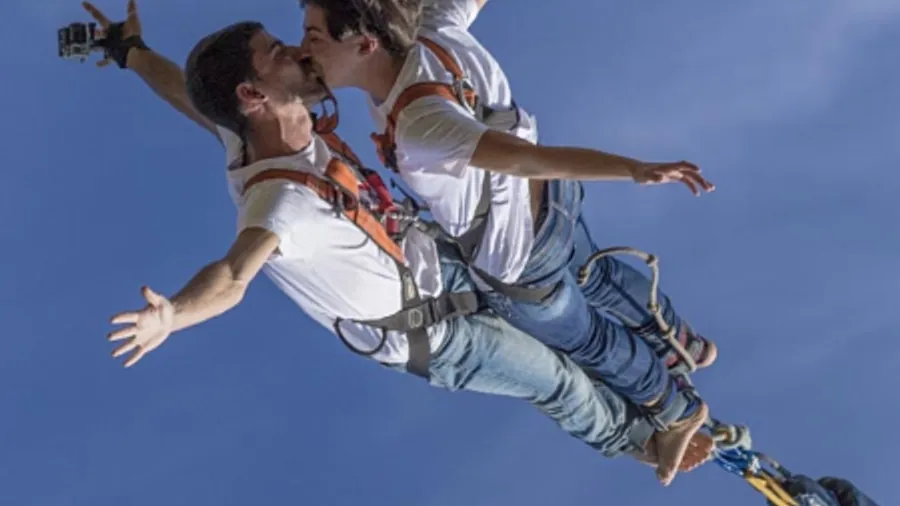 Salto bungee tándem da 70 metri in Lloret de Mar