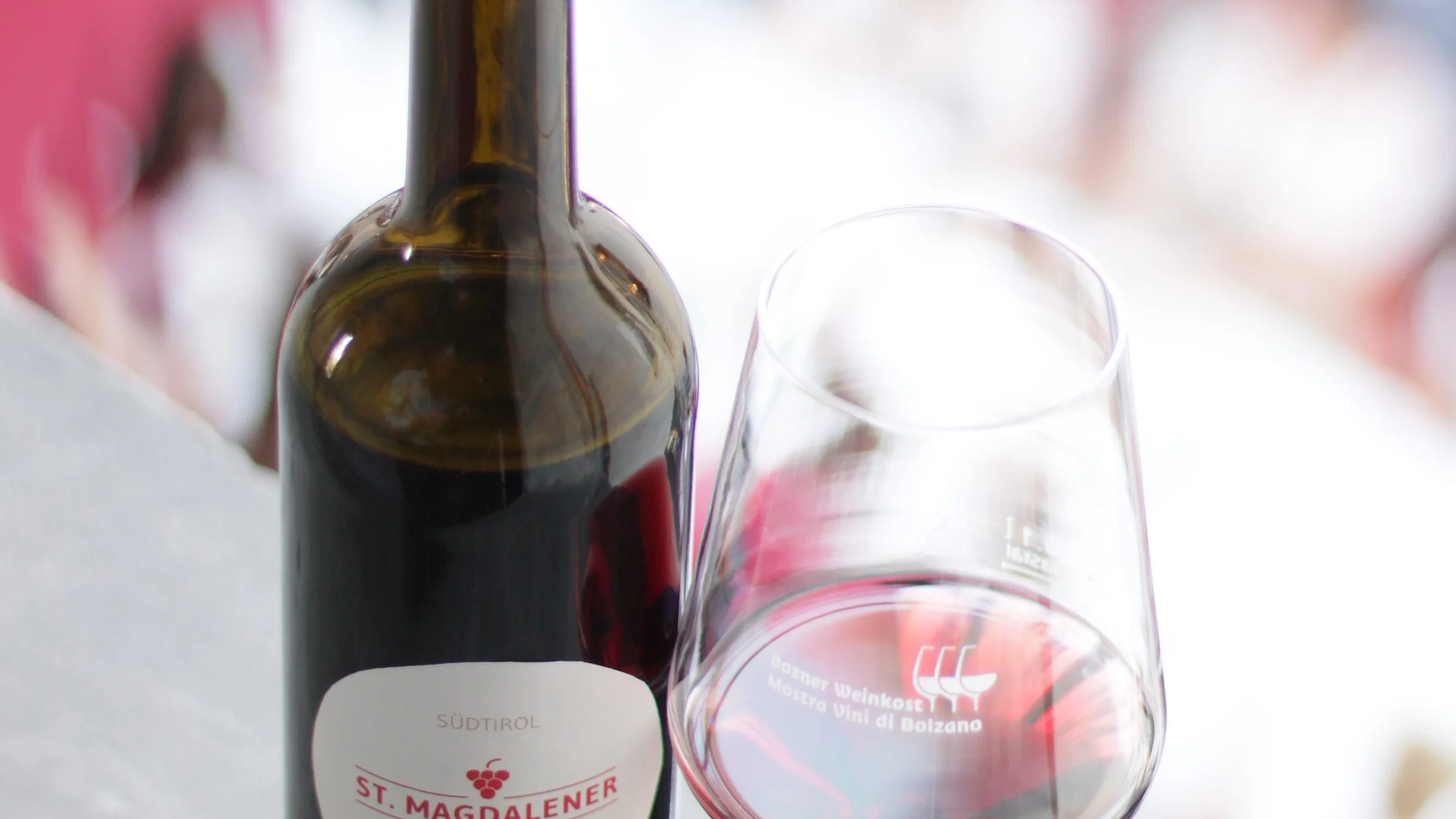 File:St. Magdalener Classico Bottle Glass Wine Tasting Maretsch.jpg