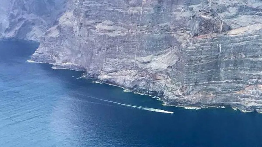 Vuelo en helicóptero sobre Los Gigantes y Teide en Tenerife