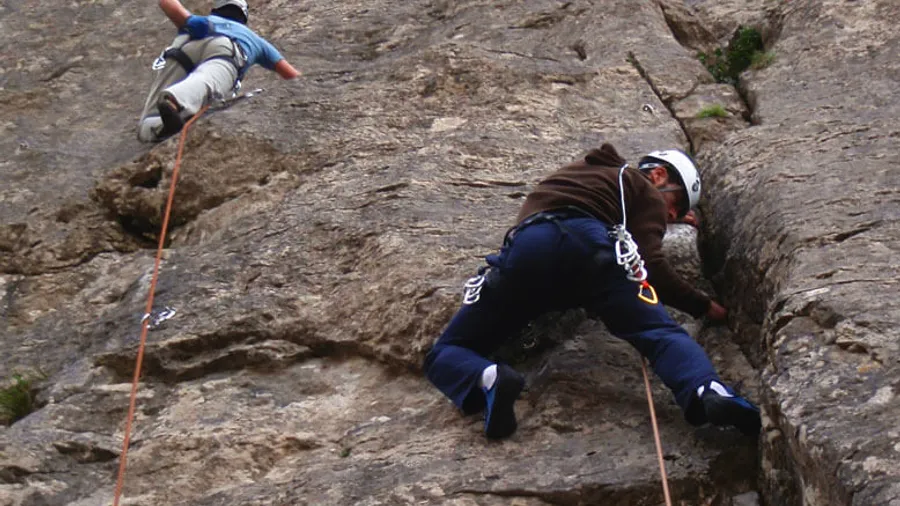 Curso de escalada en roca para principiantes en Ilarduia, Álava